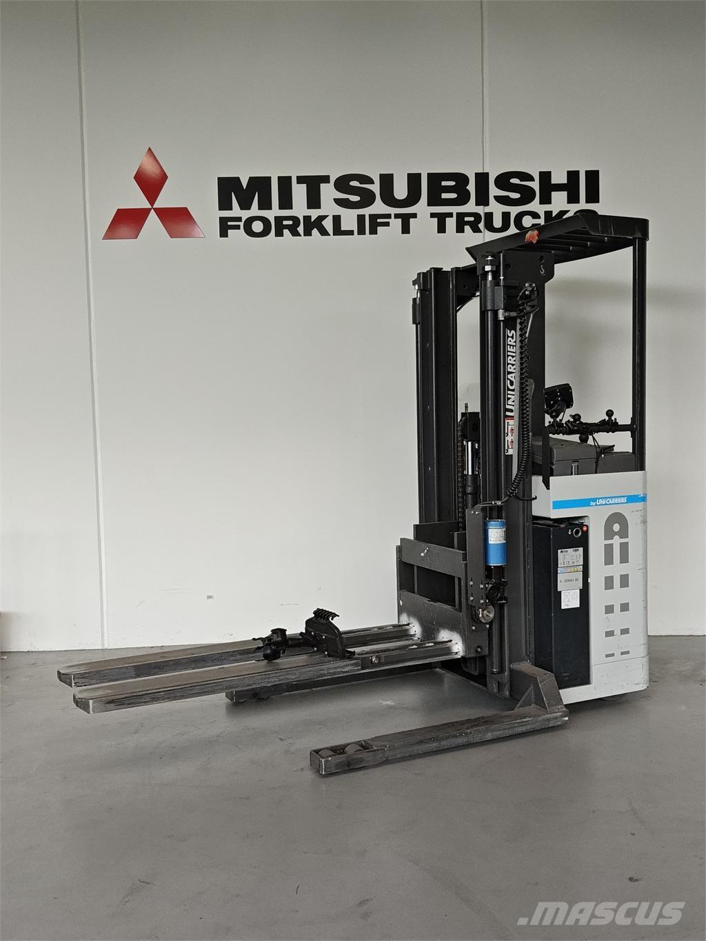 Atlet ATF Самоходные электроштабелёры