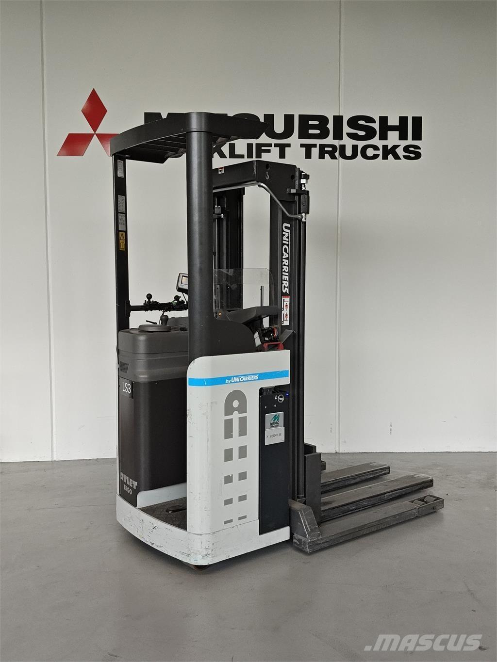 Atlet ATF Самоходные электроштабелёры