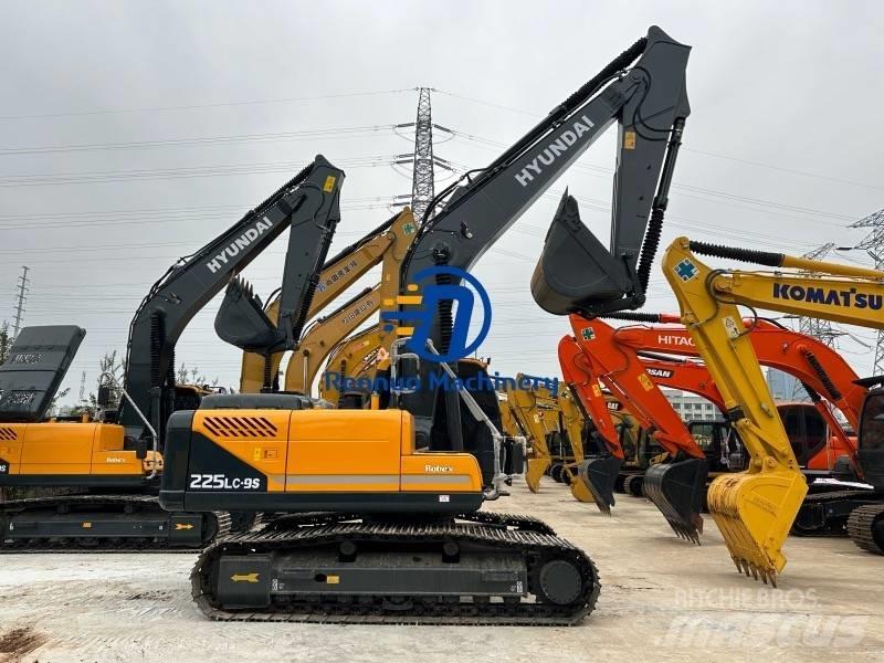 Hyundai 225LC-9S Гусеничные экскаваторы