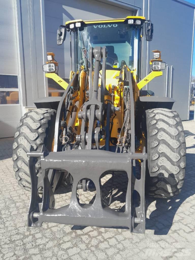 Volvo L90H Фронтальные погрузчики