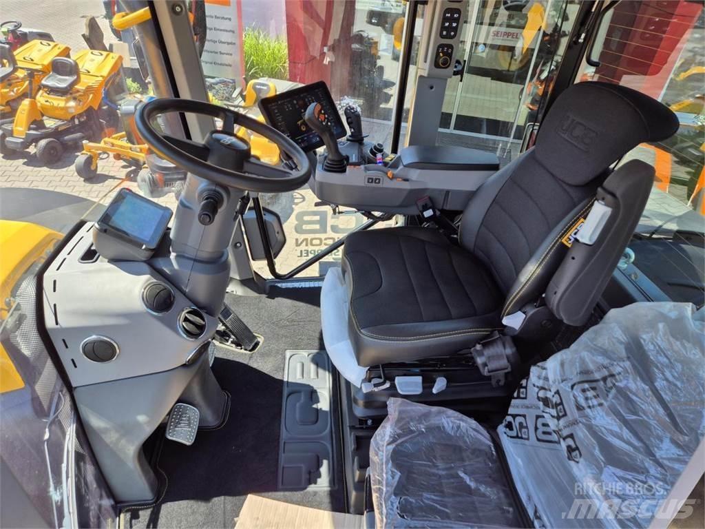 JCB FASTRAC 4220 Трактора