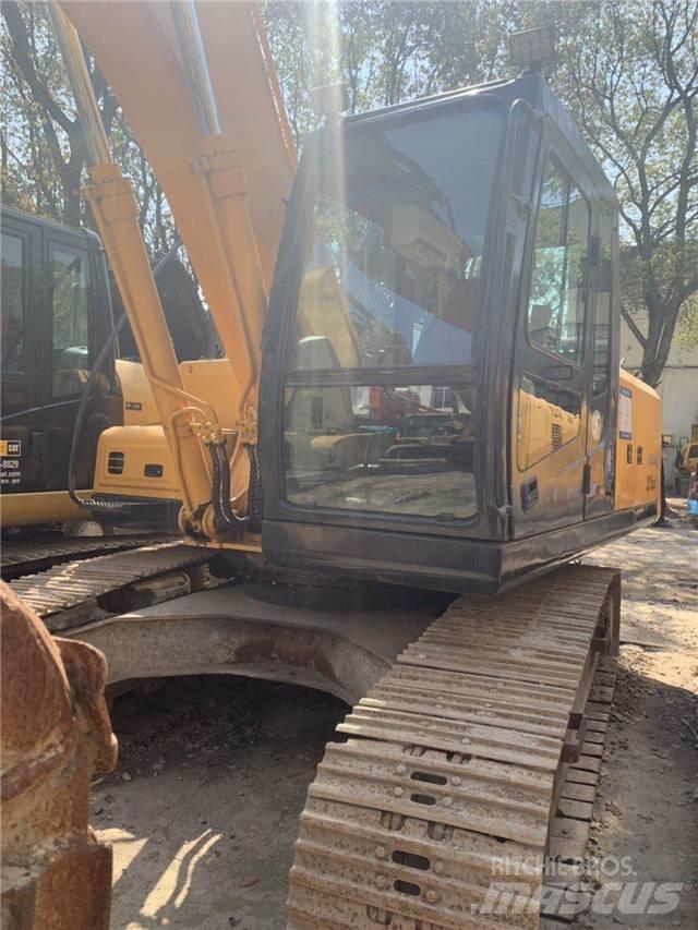 Hyundai R215-7 Гусеничные экскаваторы
