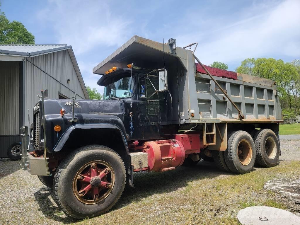 Mack RD 690 SX Грузовики-Самосвалы