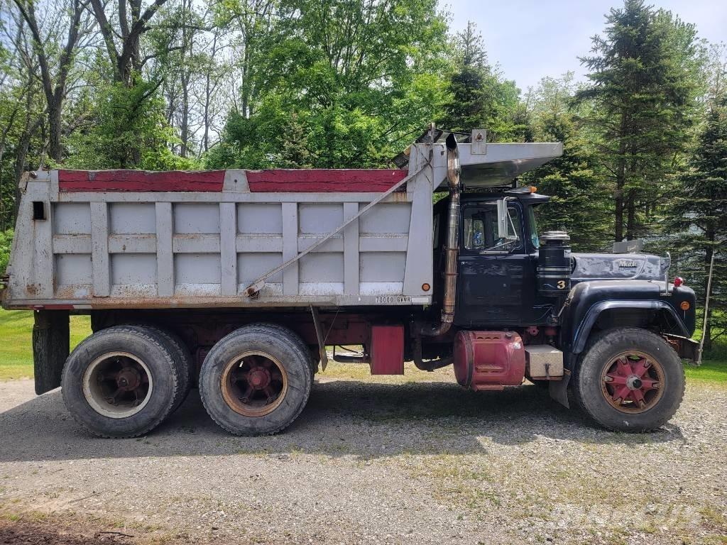 Mack RD 690 SX Грузовики-Самосвалы