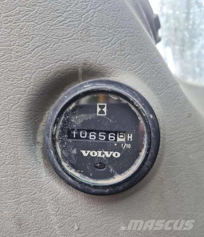 Volvo EC 210 C L Экскаваторы с большим вылетом