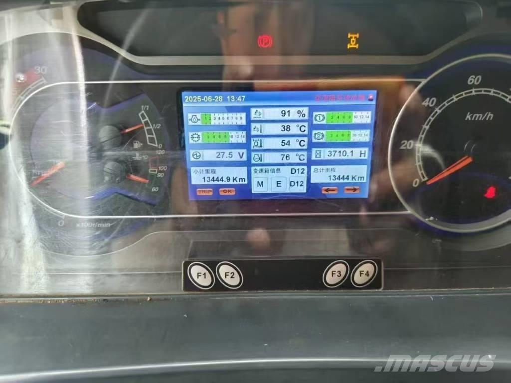 Sany SAC2600C8 Автокраны