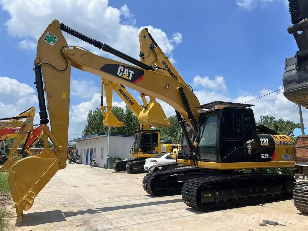 CAT 323 D L Гусеничные экскаваторы