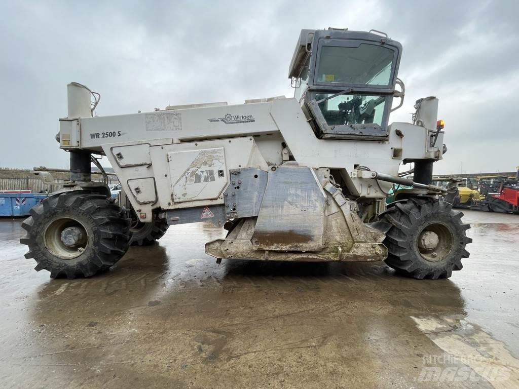Wirtgen WR 2500S Ресайклеры