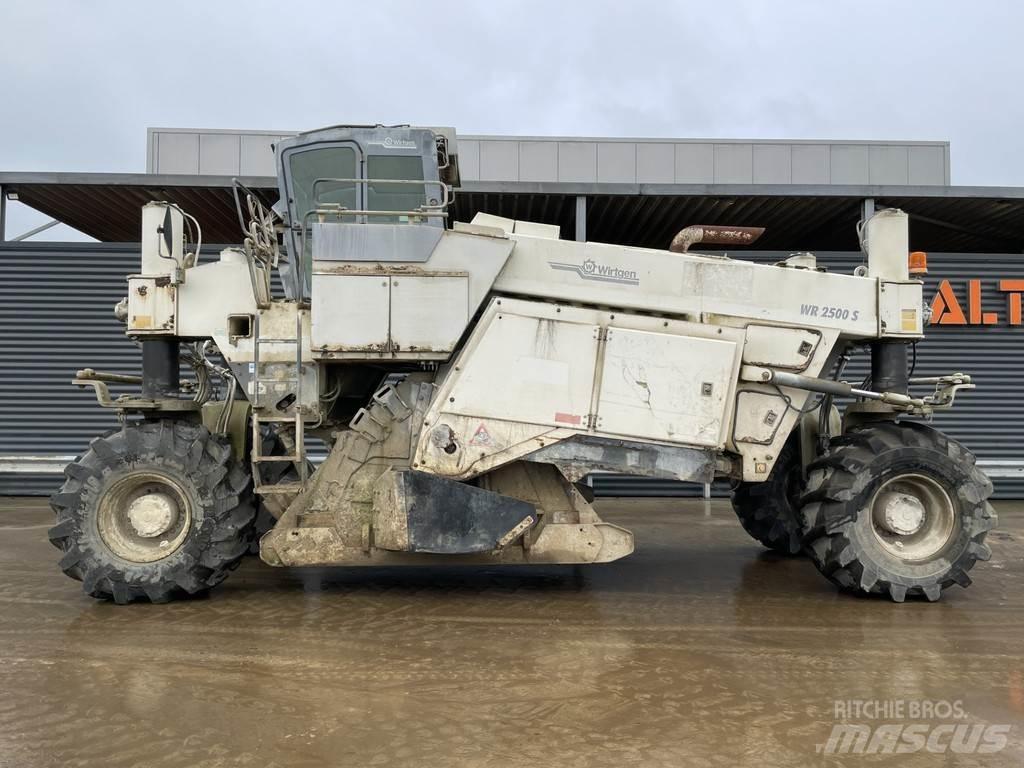 Wirtgen WR 2500S Ресайклеры
