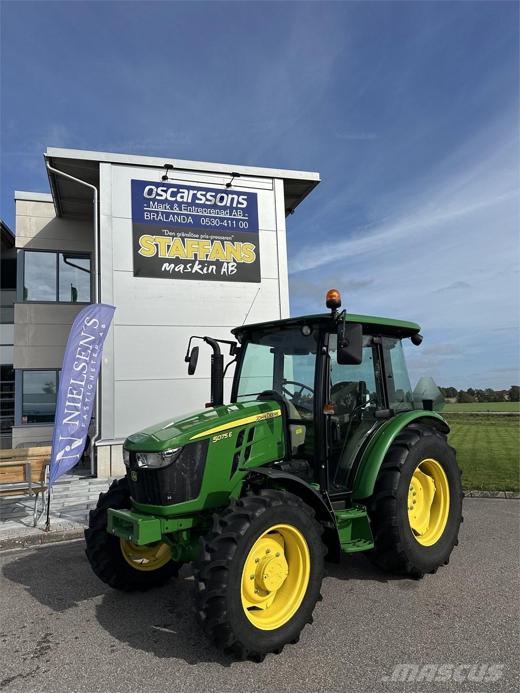 John Deere 5075 E Трактора