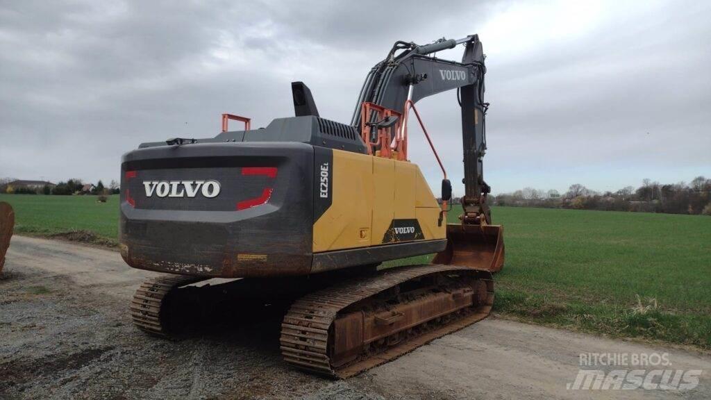 Volvo EC250EL Гусеничные экскаваторы
