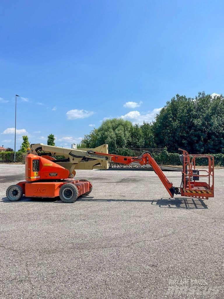 JLG E 400 AJP Коленчатые подъемники
