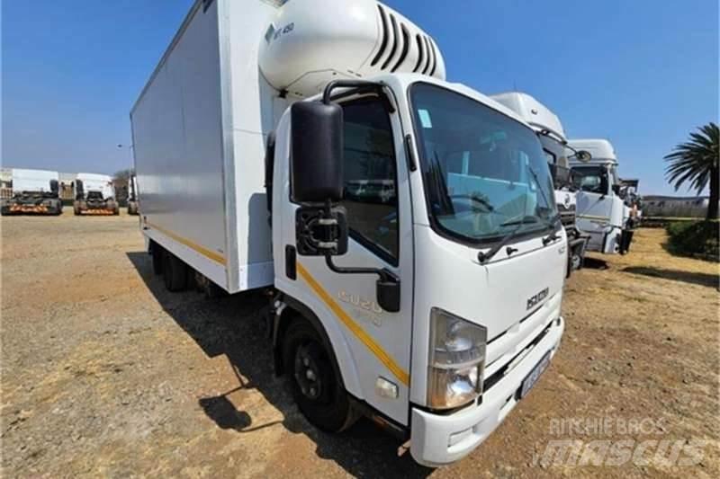 Isuzu NQR Специальные грузовики