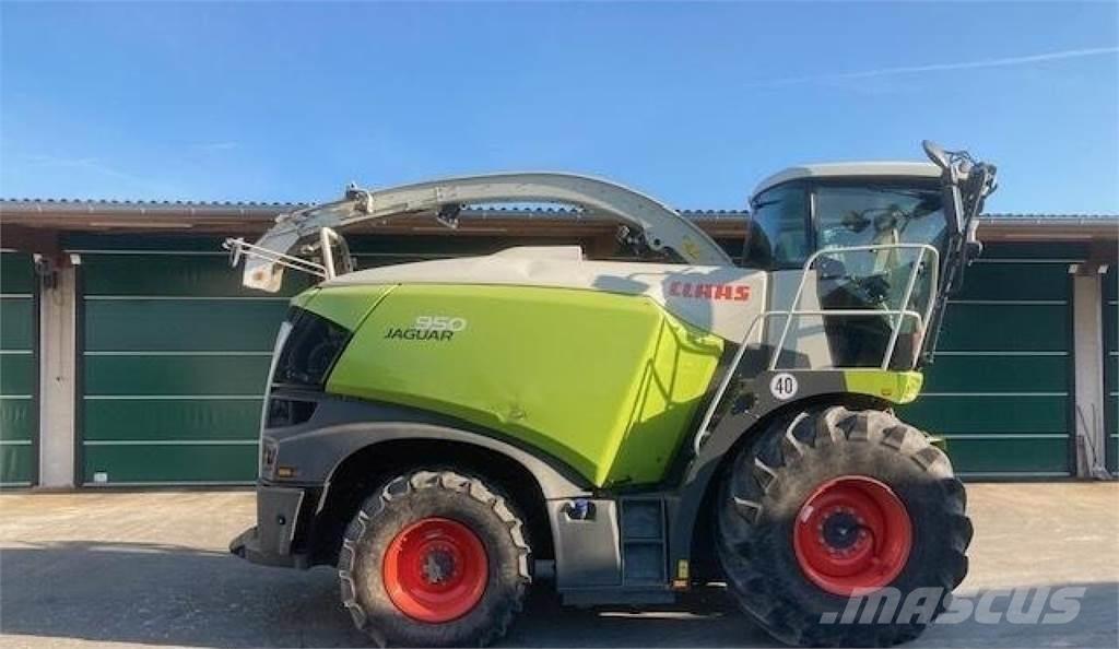 CLAAS Jaguar 950 Самоходные кормоуборочные комбайны