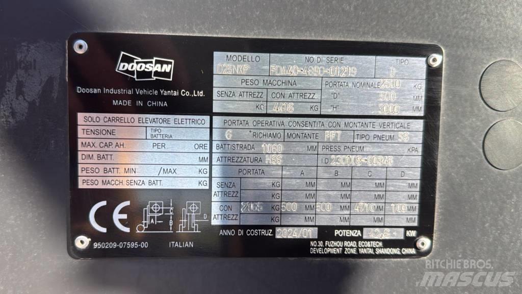 Bobcat D 25 NXP Дизельные погрузчики