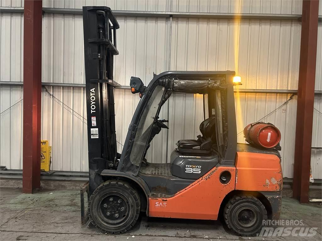 Toyota 02-8FGJF35 Газовые погрузчики