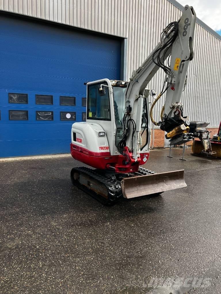 Takeuchi TB 230 Мини-экскаваторы