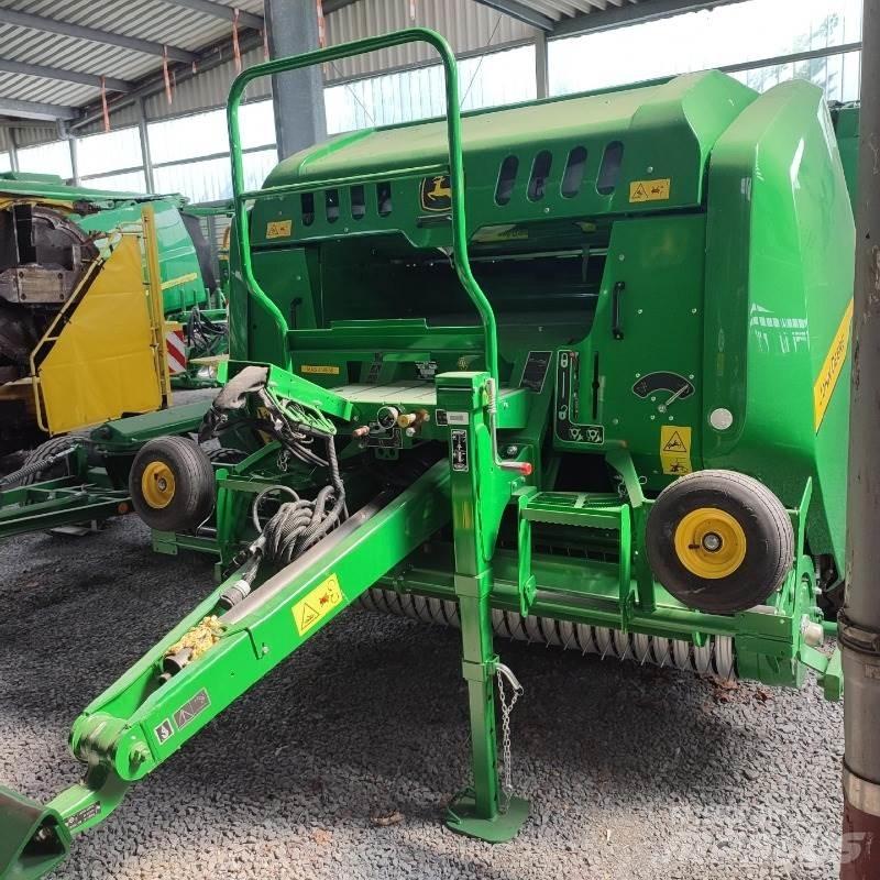 John Deere F441M Рулонные пресс-подборщики