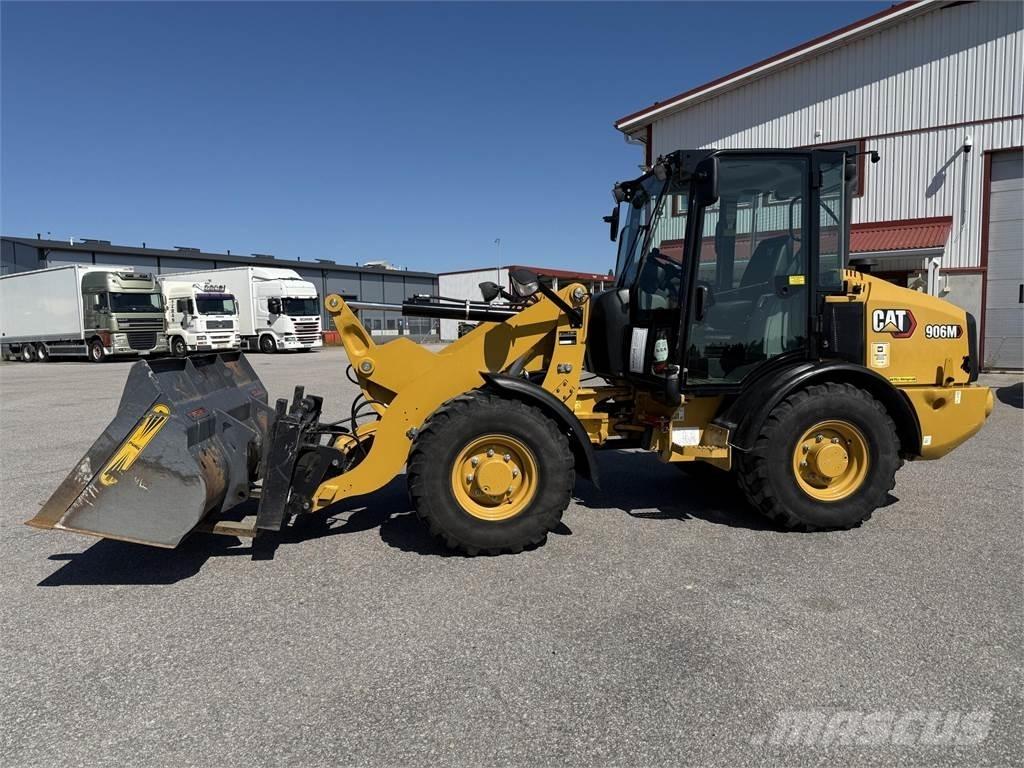 CAT 906M Фронтальные погрузчики
