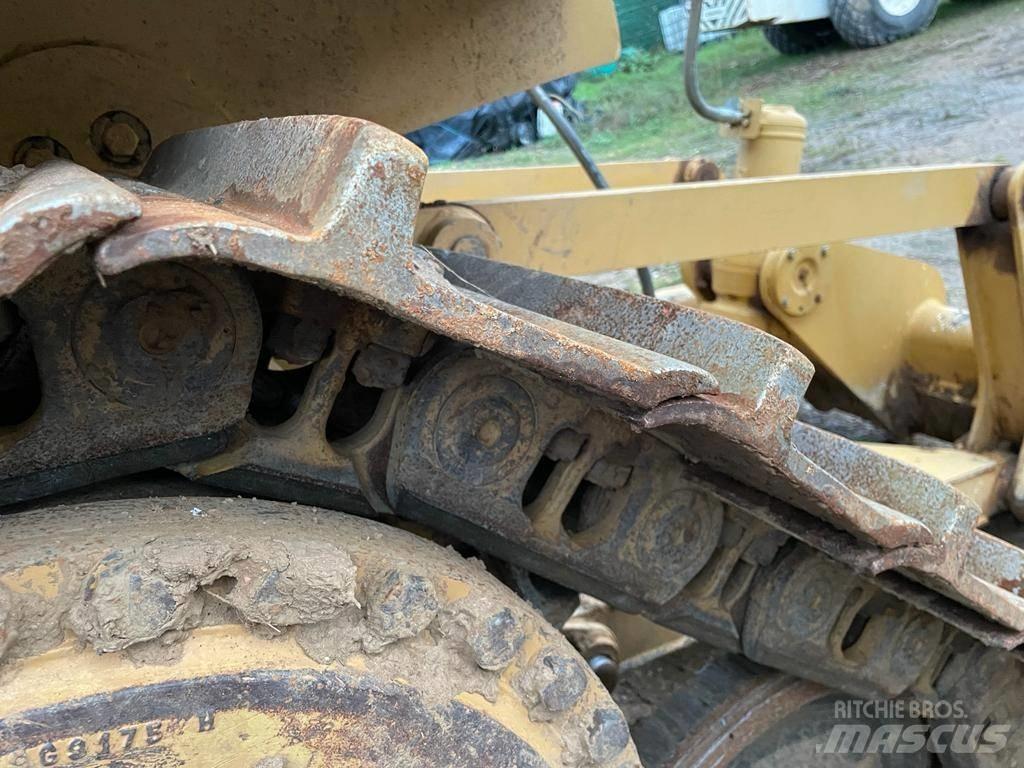 CAT D 6 T XL Гусеничные бульдозеры