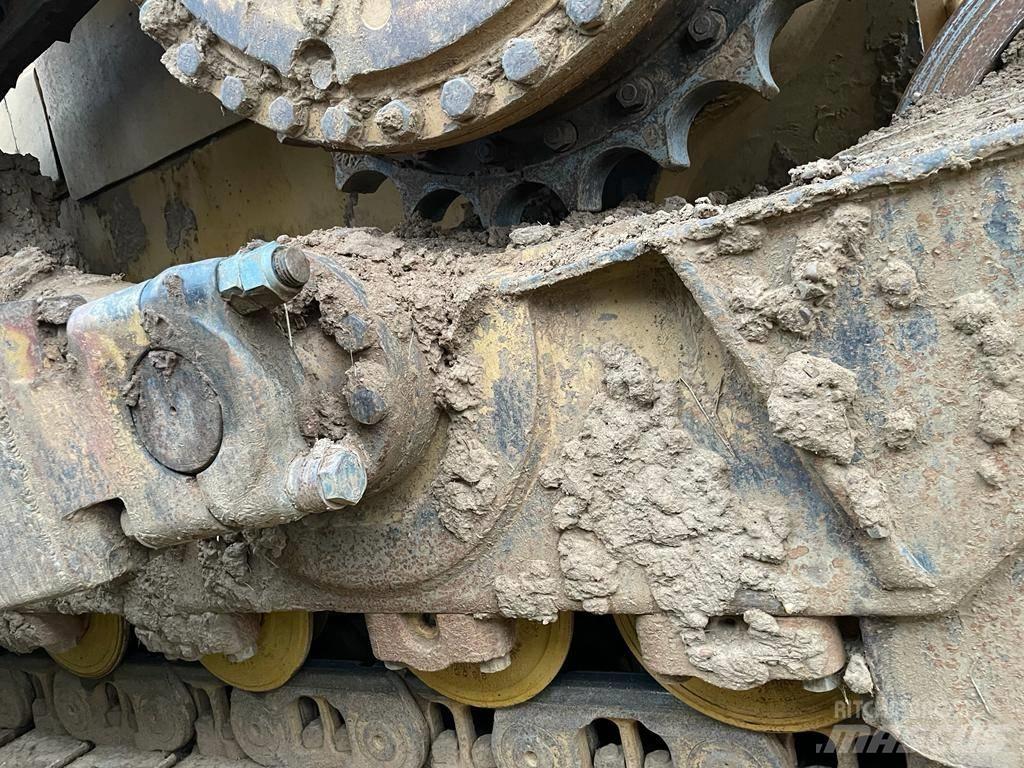CAT D 6 T XL Гусеничные бульдозеры