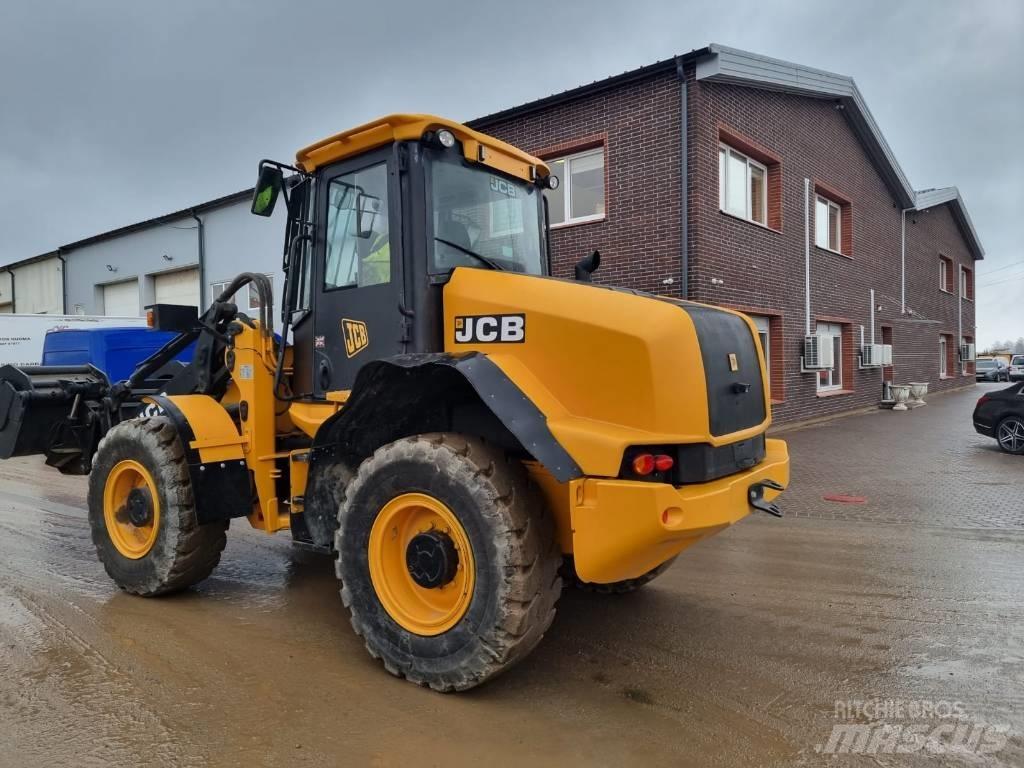 JCB 411 + 4 Фронтальные погрузчики