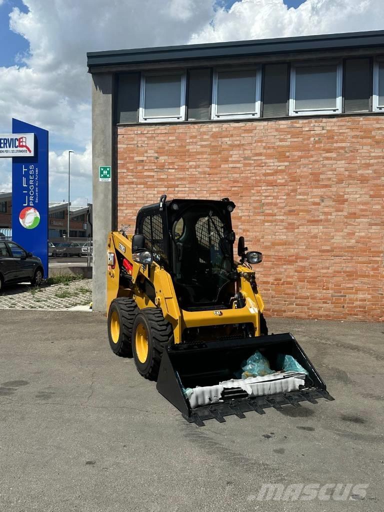 CAT 226D3 Мини-погрузчики