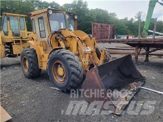 CAT 922 B Фронтальные погрузчики