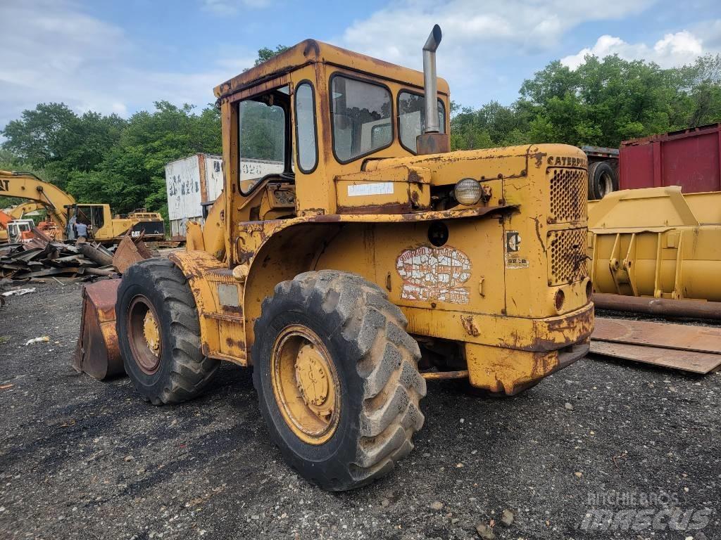 CAT 922 B Фронтальные погрузчики