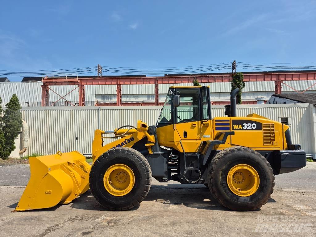 Komatsu WA 320-5 Фронтальные погрузчики