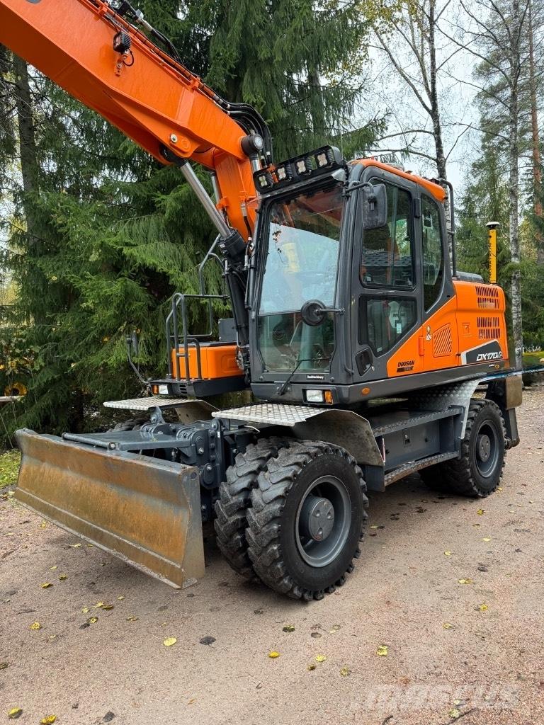 Doosan DX 170 W-5 Колёсные экскаваторы