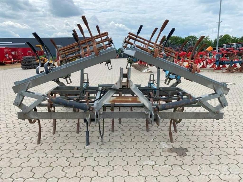  FEDERZINKENGRUBBER Культиваторы сплошные