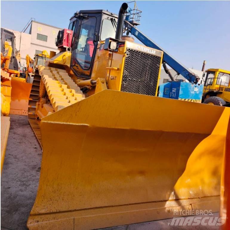 CAT D 6 R Гусеничные бульдозеры