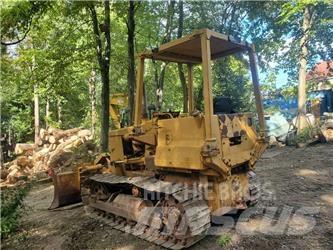 Komatsu D 31 A-17 Гусеничные бульдозеры
