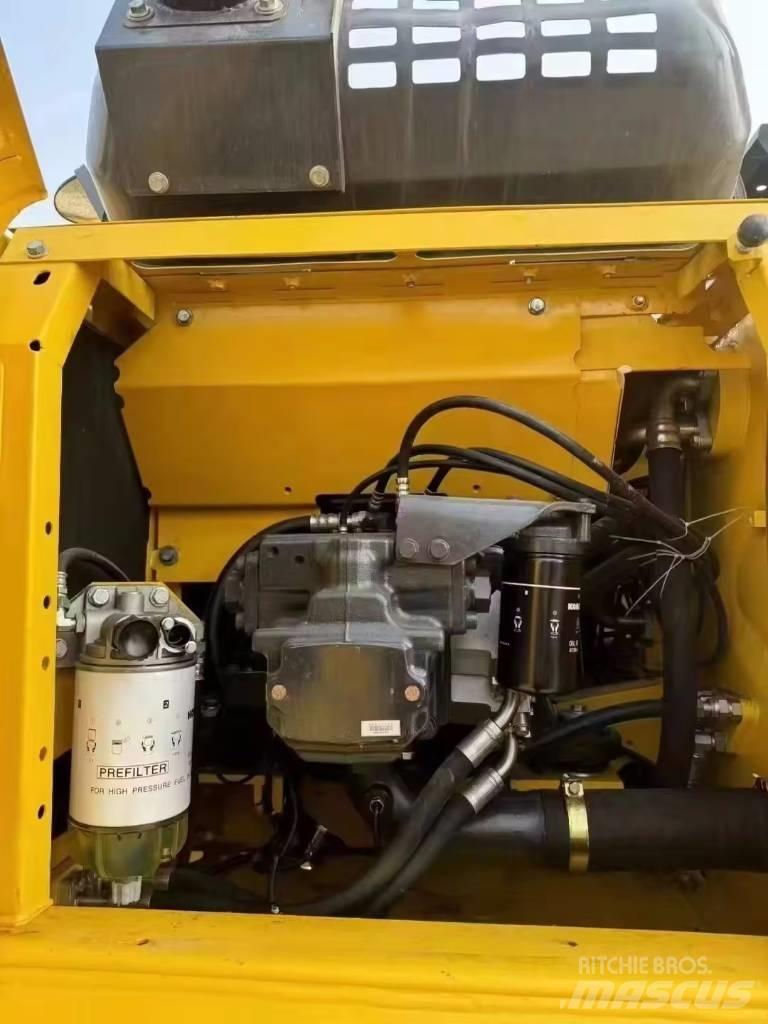Komatsu PC 200 Гусеничные экскаваторы