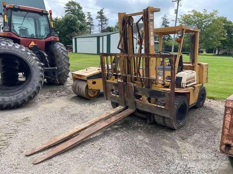 Komatsu FG 40ZT-4 Другие складские механизмы
