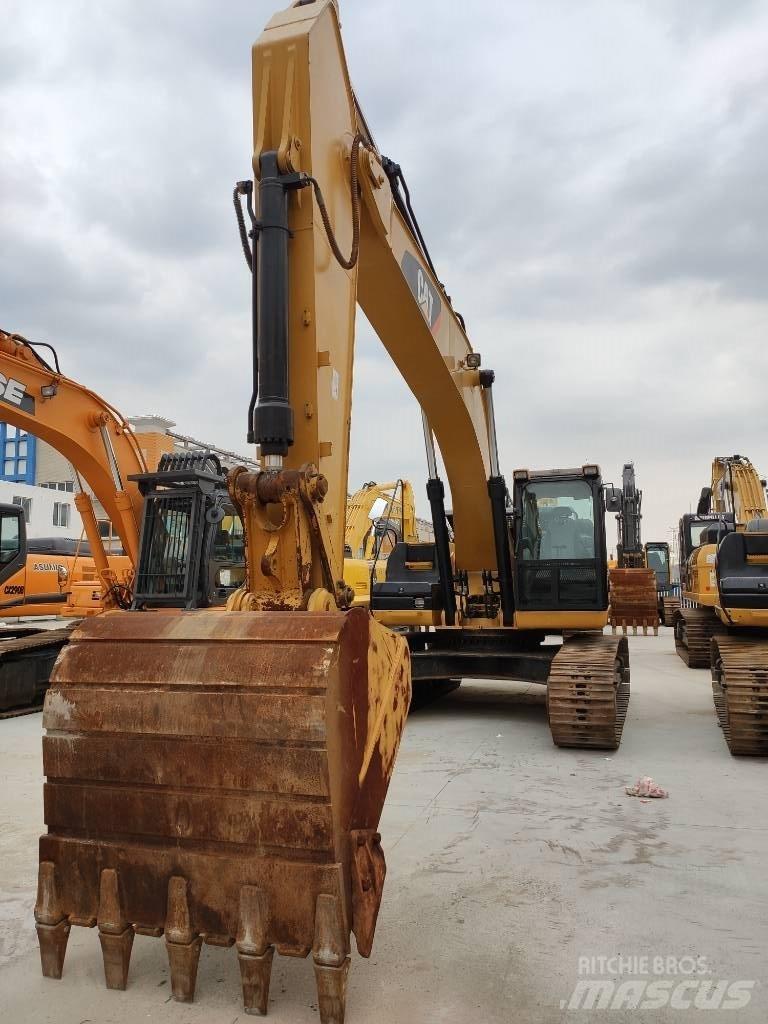CAT 329 D Гусеничные экскаваторы