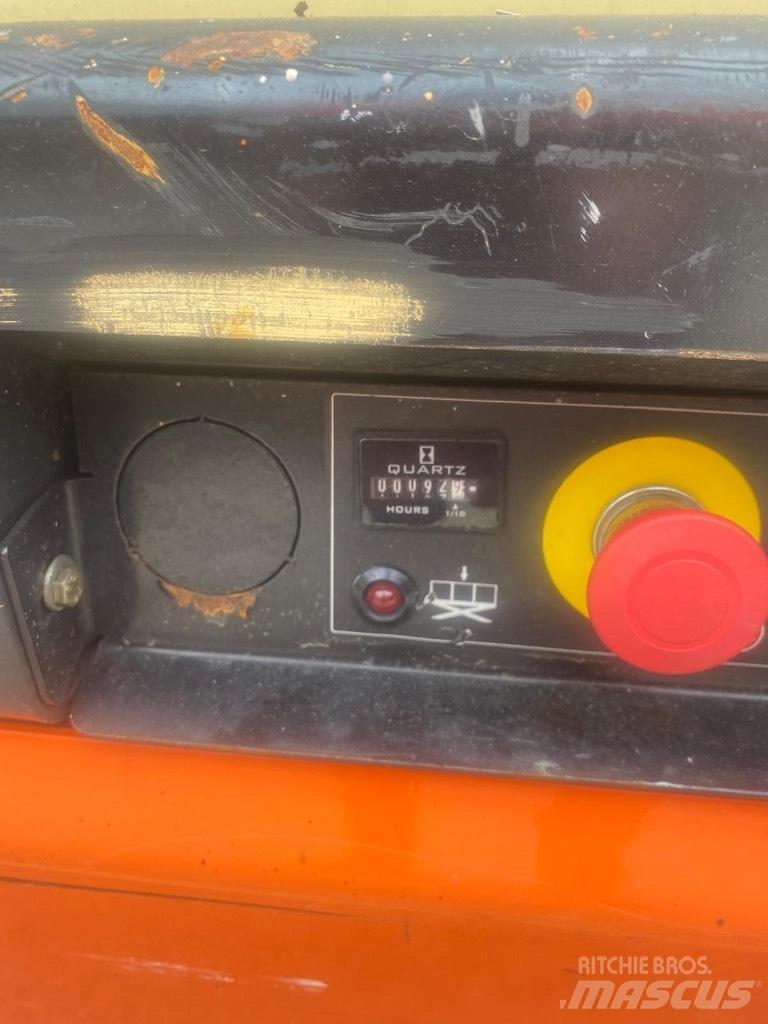 JLG ES 1932 Ножничные подъемники