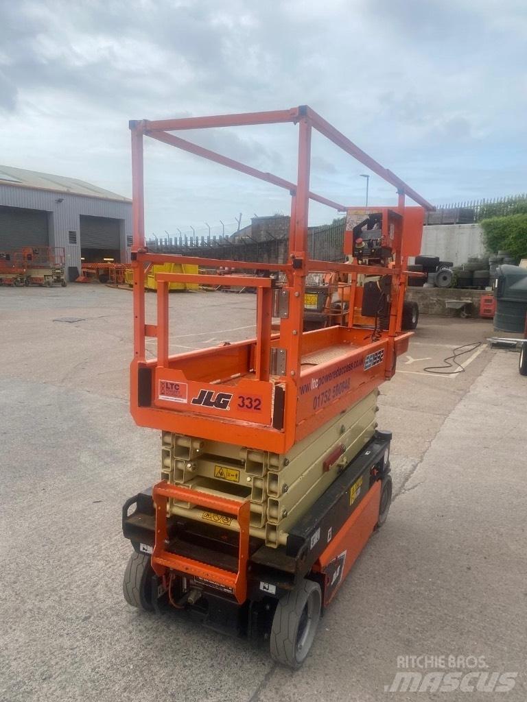 JLG ES 1932 Ножничные подъемники