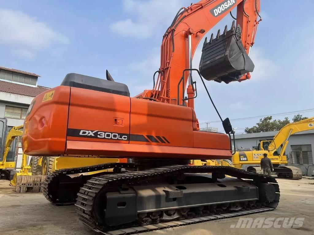 Doosan DX300LC Гусеничные экскаваторы