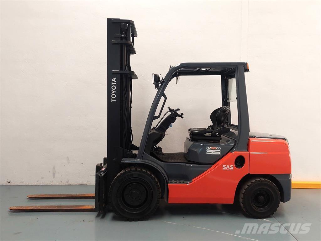 Toyota 52 8FDJF35 Дизельные погрузчики