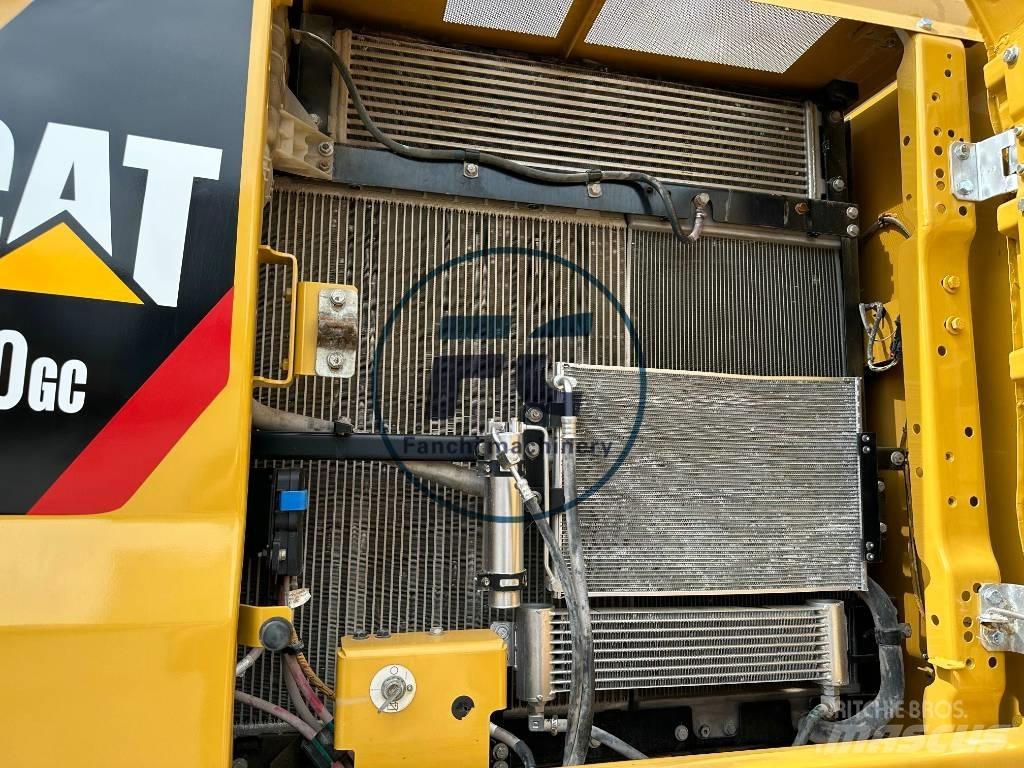 CAT 330 GC Гусеничные экскаваторы