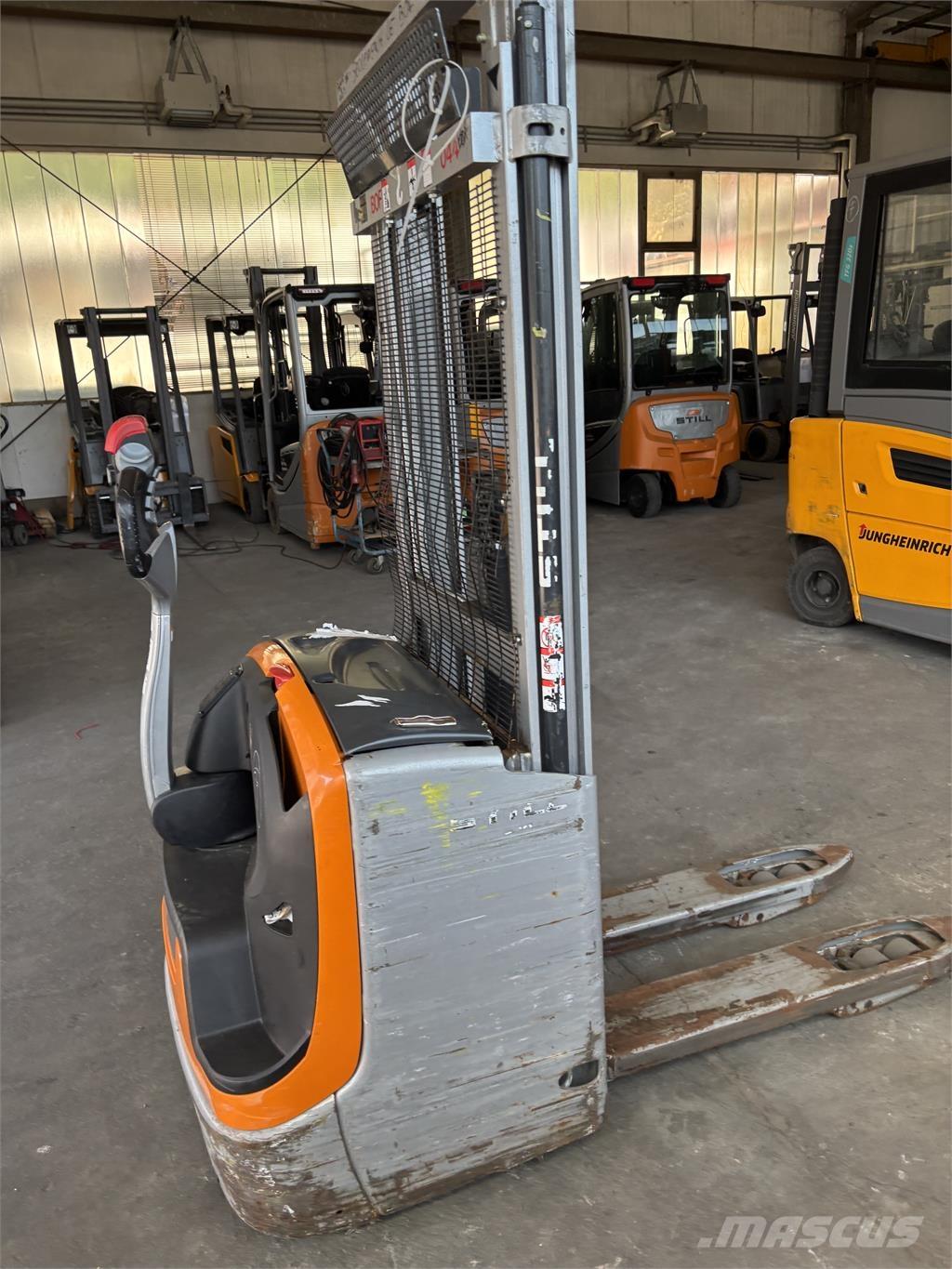 Still EXV 12i Самоходные электроштабелёры