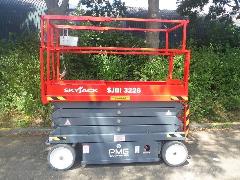SkyJack SJ3226 Ножничные подъемники