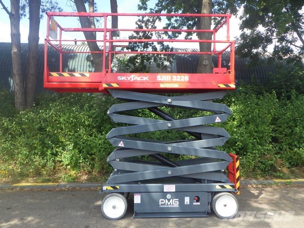 SkyJack SJ3226 Ножничные подъемники