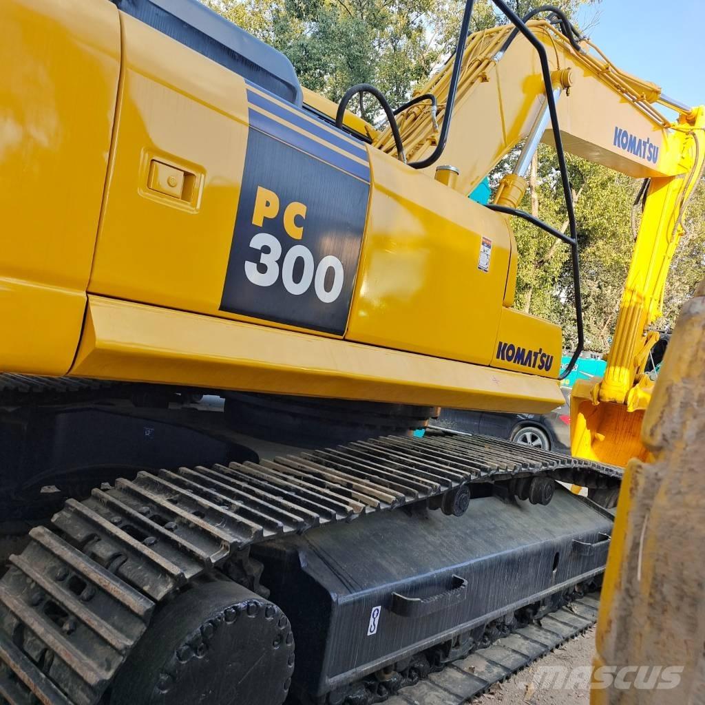 Komatsu PC 300 Гусеничные экскаваторы