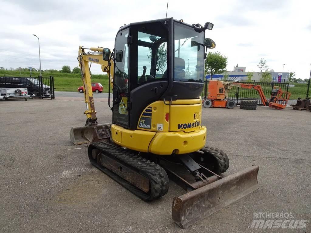 Komatsu PC35MR-5 Мини-экскаваторы