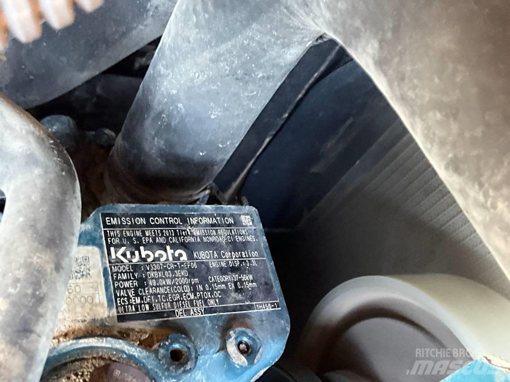 Kubota KX 080-4 Малые экскаваторы 7т-12т