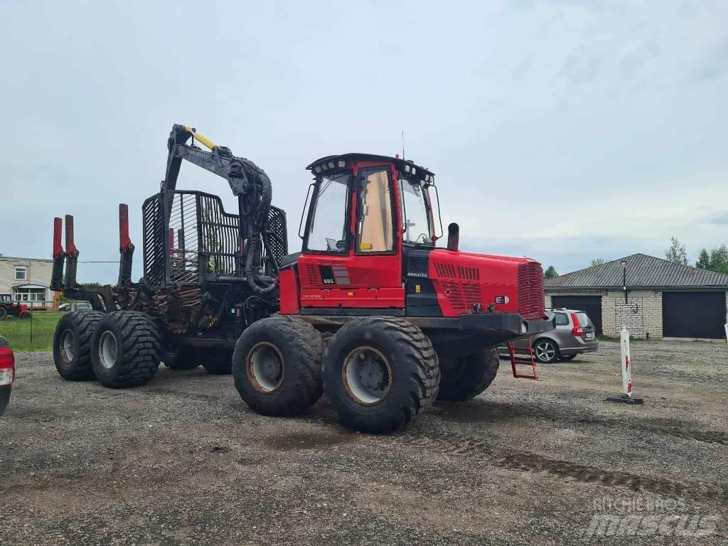 Komatsu 895 Форвардеры