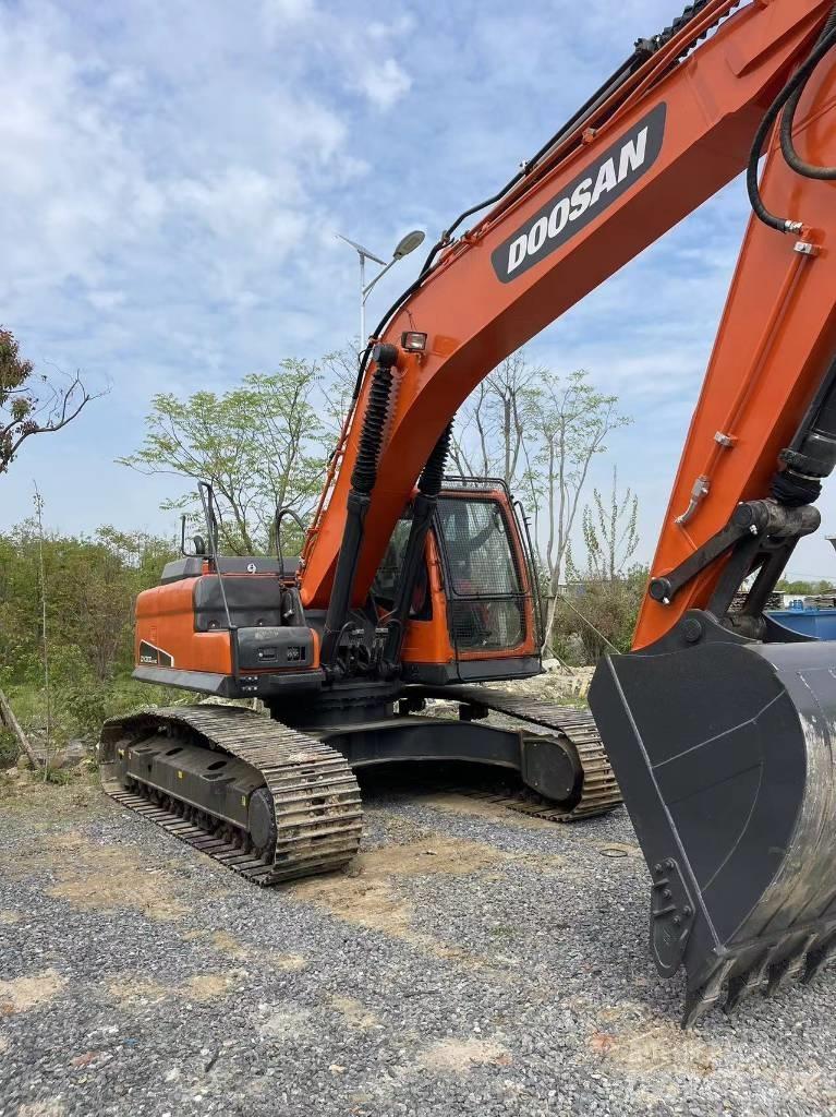 Doosan DX 300 LC Гусеничные экскаваторы